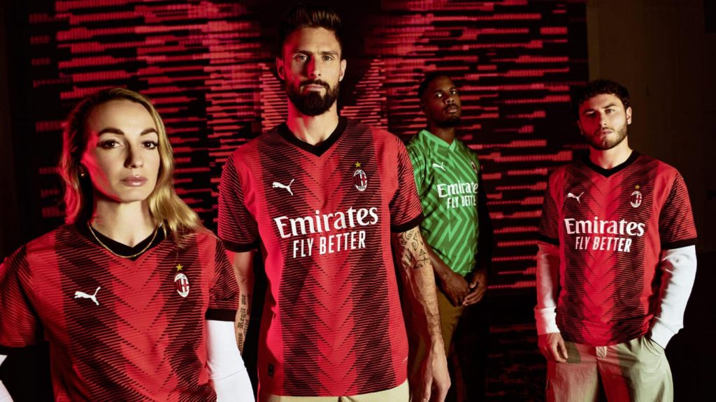 Découvrez le Maillot Domicile du Milan AC saison 2023-2024