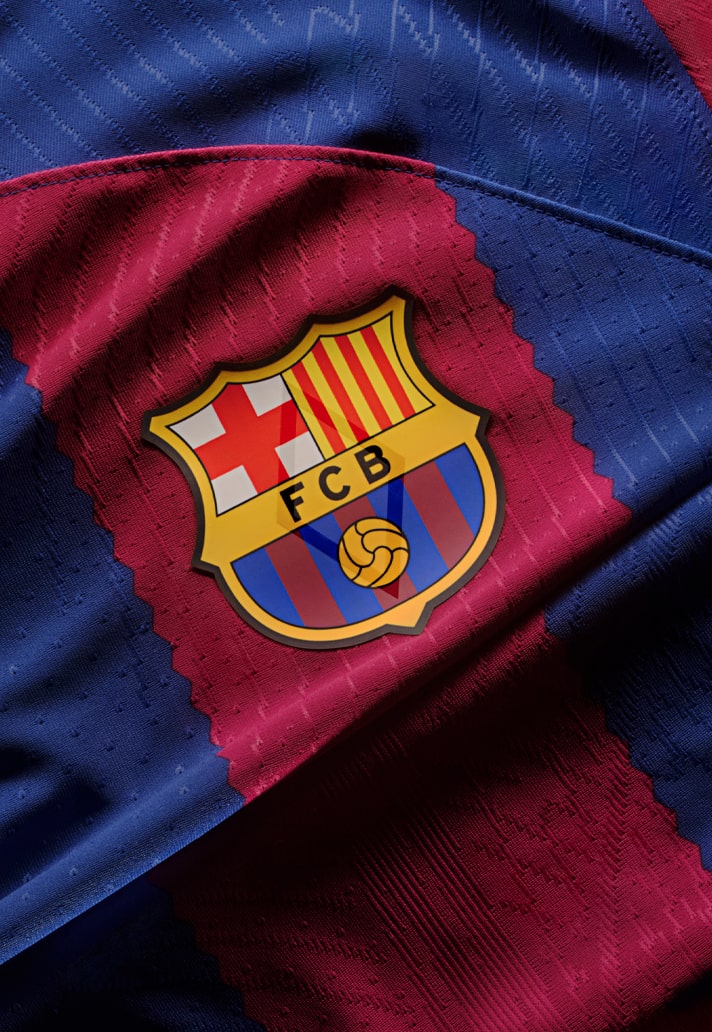 Nouveau maillot domicile du FC Barcelone 2023/24