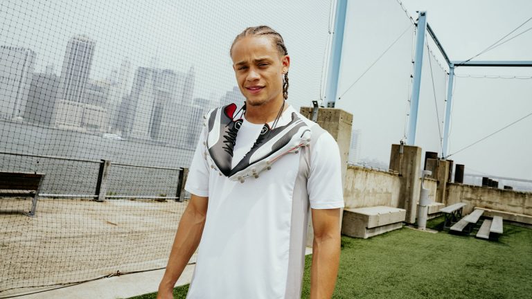Xavi Simons ambassadeur des chaussures de foot Puma King