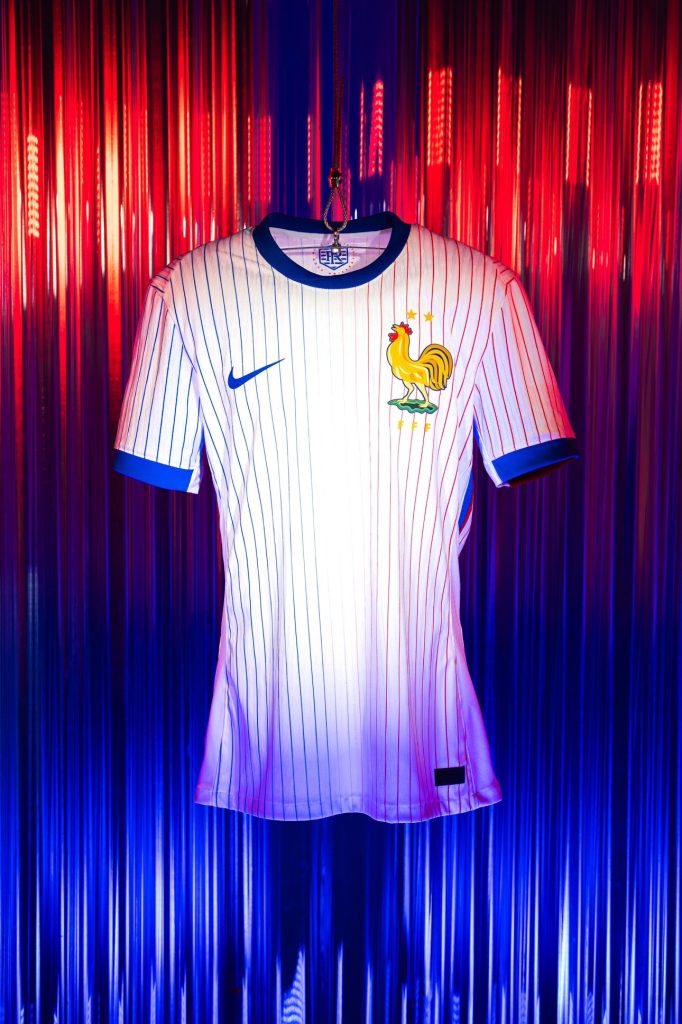 Nouveau Maillot Extérieur Equipe de France Football 2024